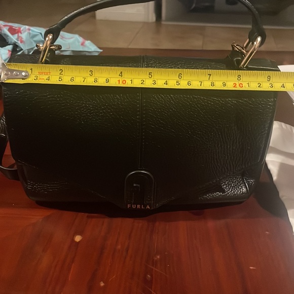 Furla mode is Italy - Picture 11 of 13